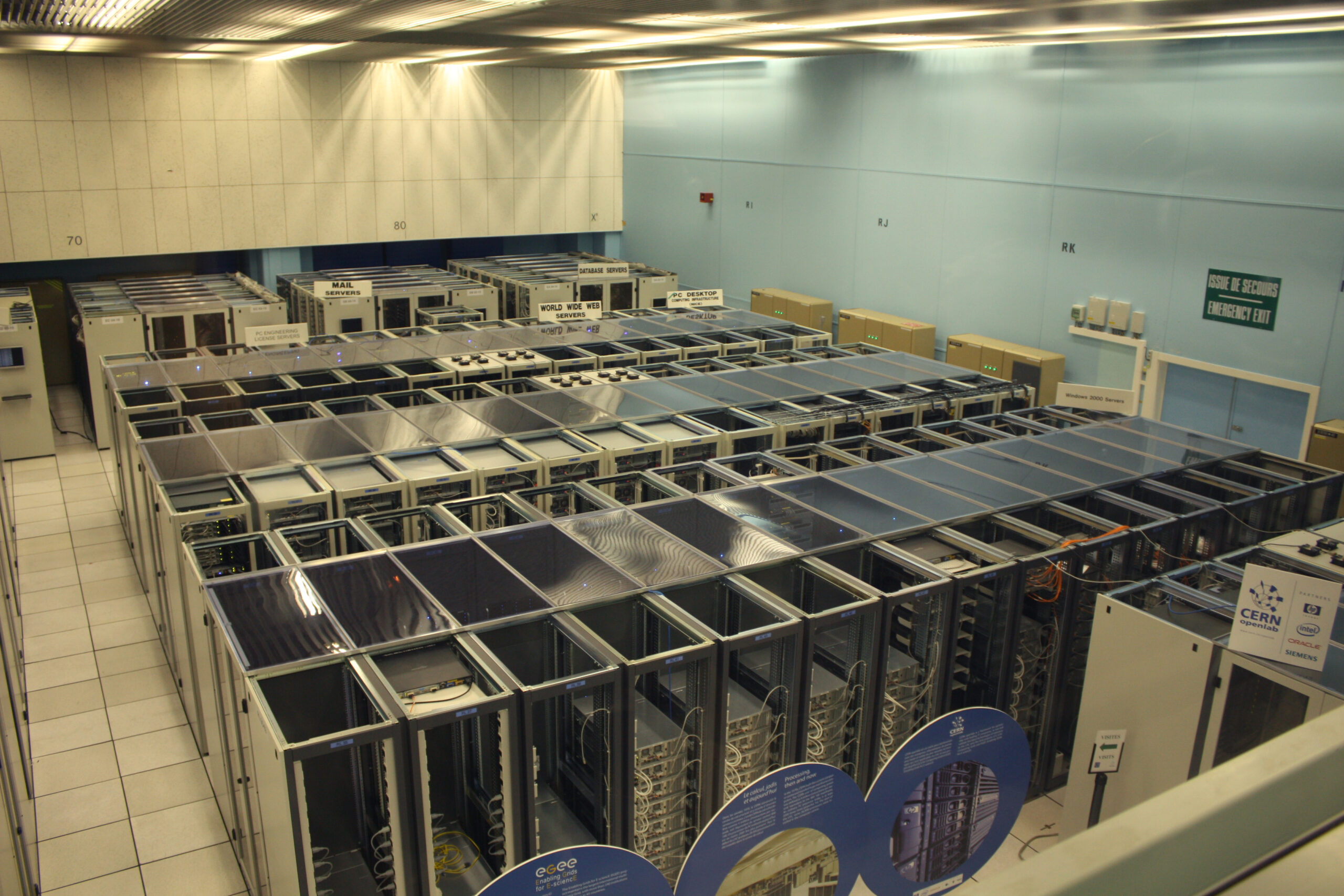 Data center servers for AI export curbs story