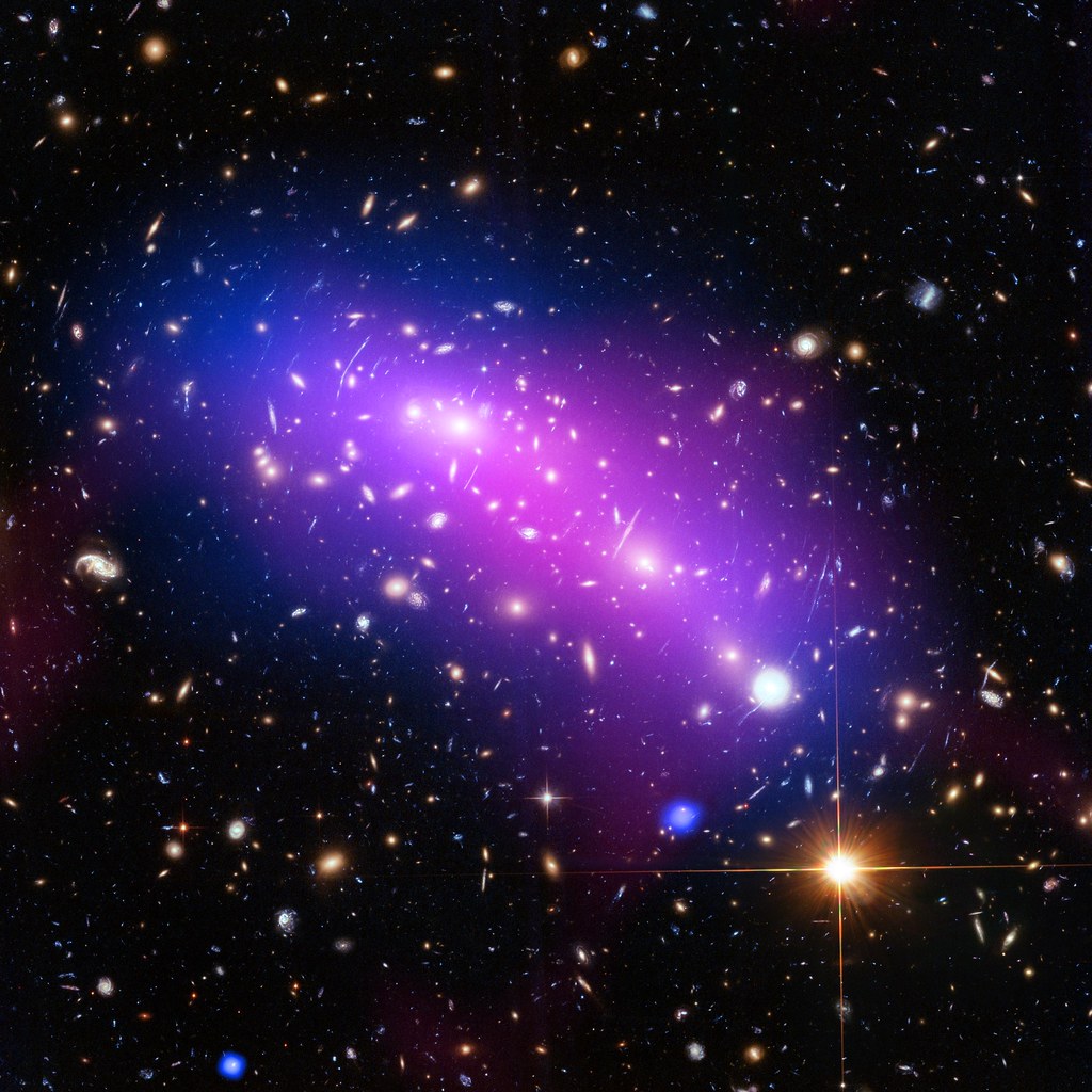 Galaxy cluster multi-wavelength image for cosmic X-ray flashes technology news