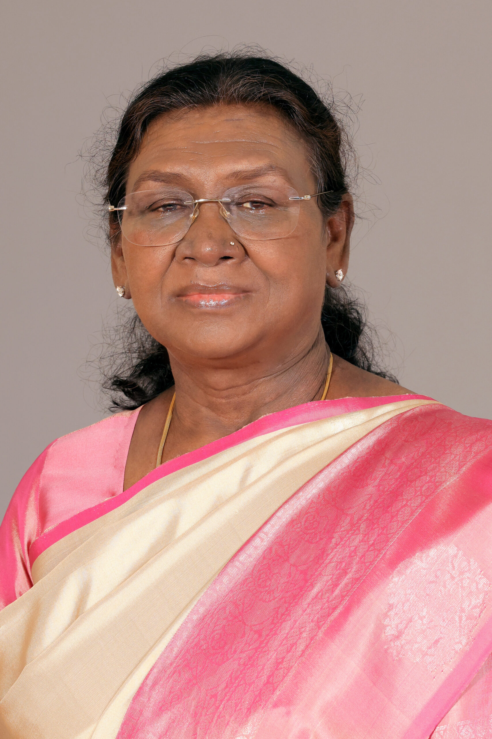 President Droupadi Murmu official portrait for Odisha development projects news