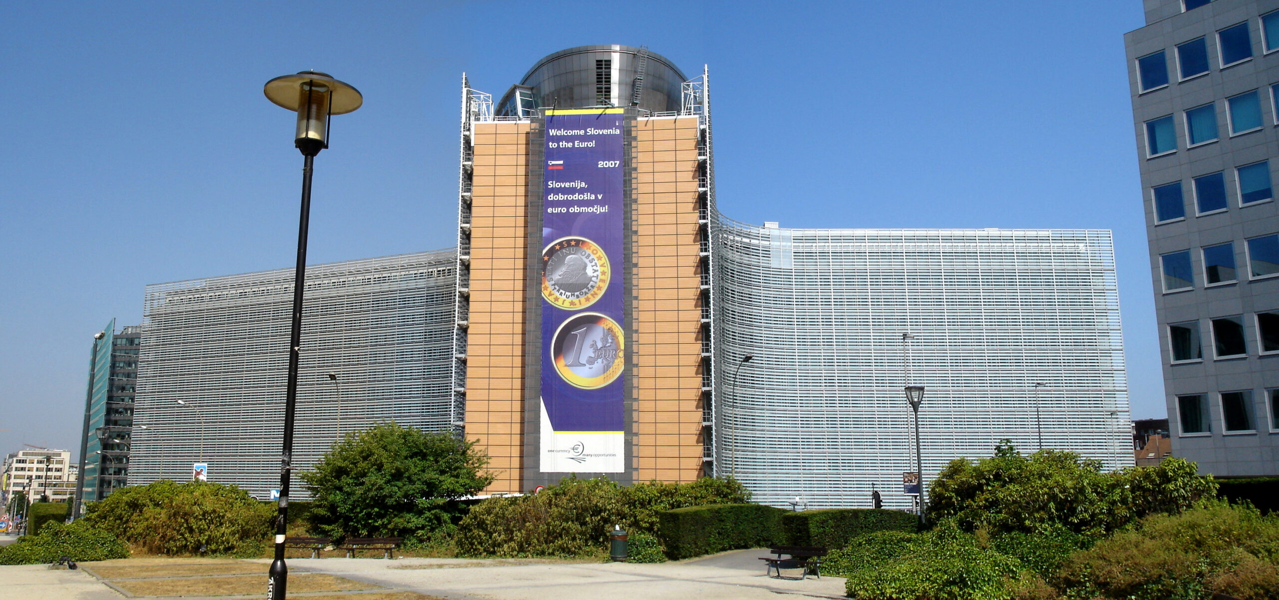 EU Commission reviews practical consequences of Anthropic AI access decision