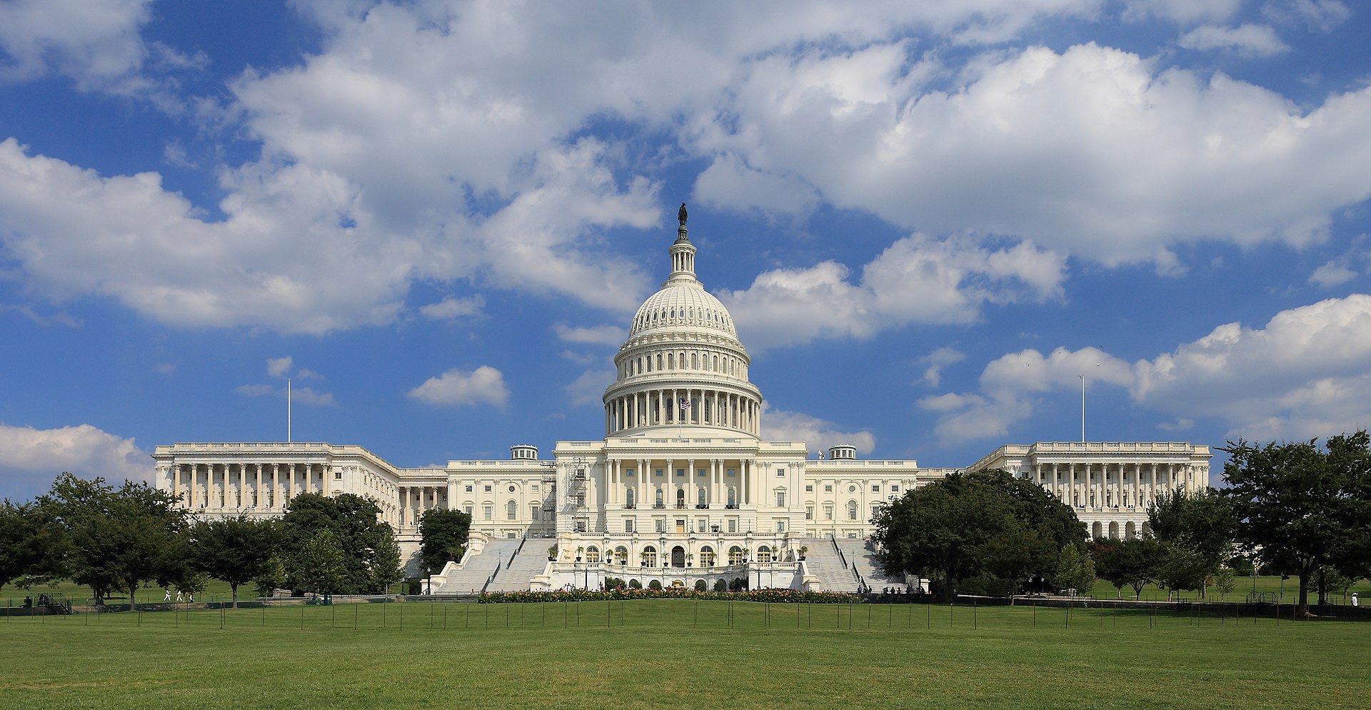 JD Vance 2028 Hint Fuels Fresh US Political Speculation representative news image