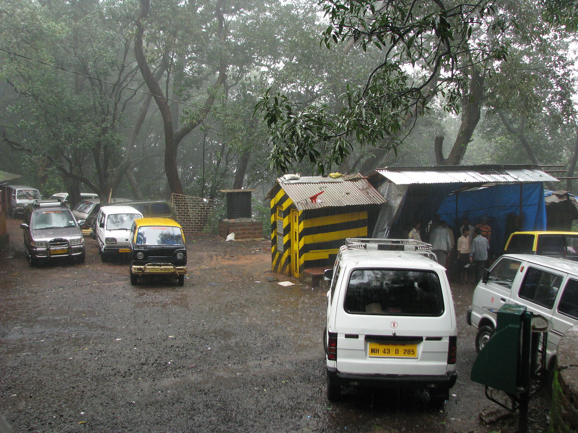 Monsoon Travel Alert Issued As Heavy Rain Threatens Tourist Routes representative news image
